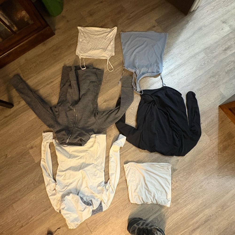Lululemon tops 10s